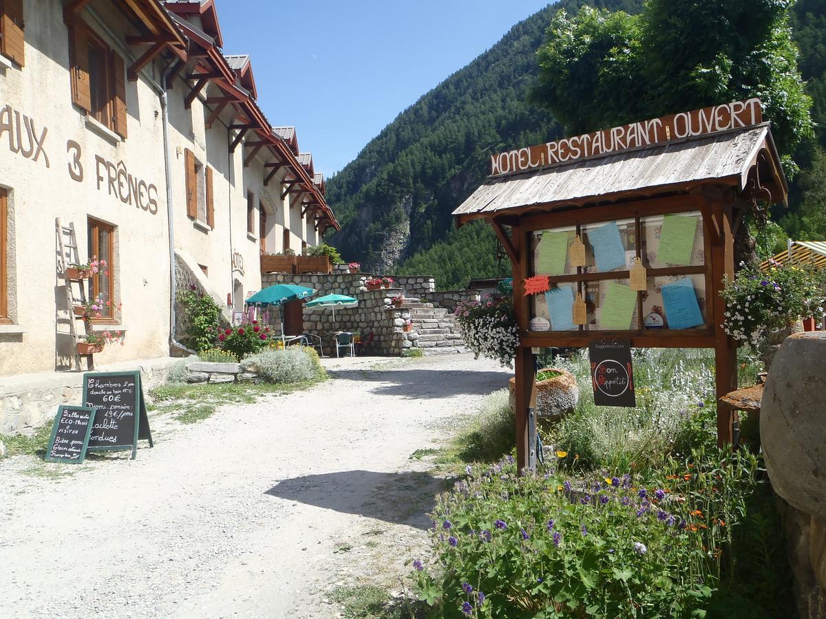 Auberge Aux 3 Frenes Hotel Villar-d'Arene Exterior photo